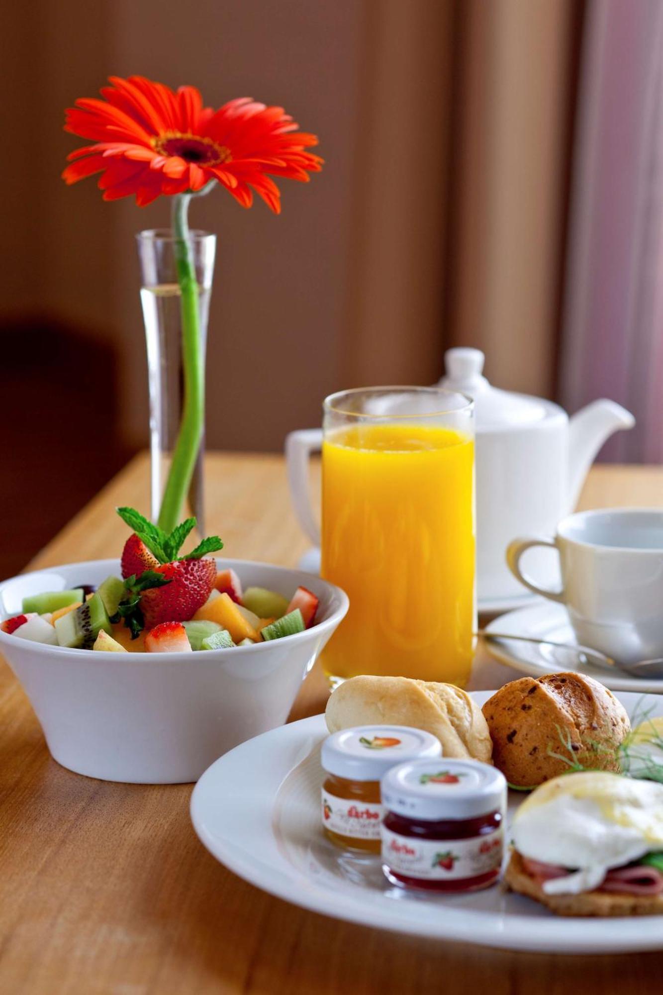 Golden Tulip Muscat Hotel Kültér fotó