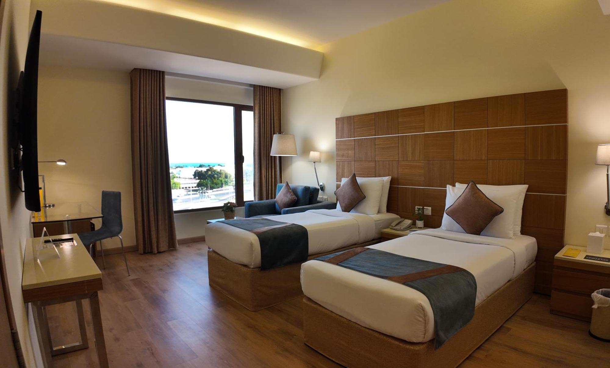 Golden Tulip Muscat Hotel Kültér fotó
