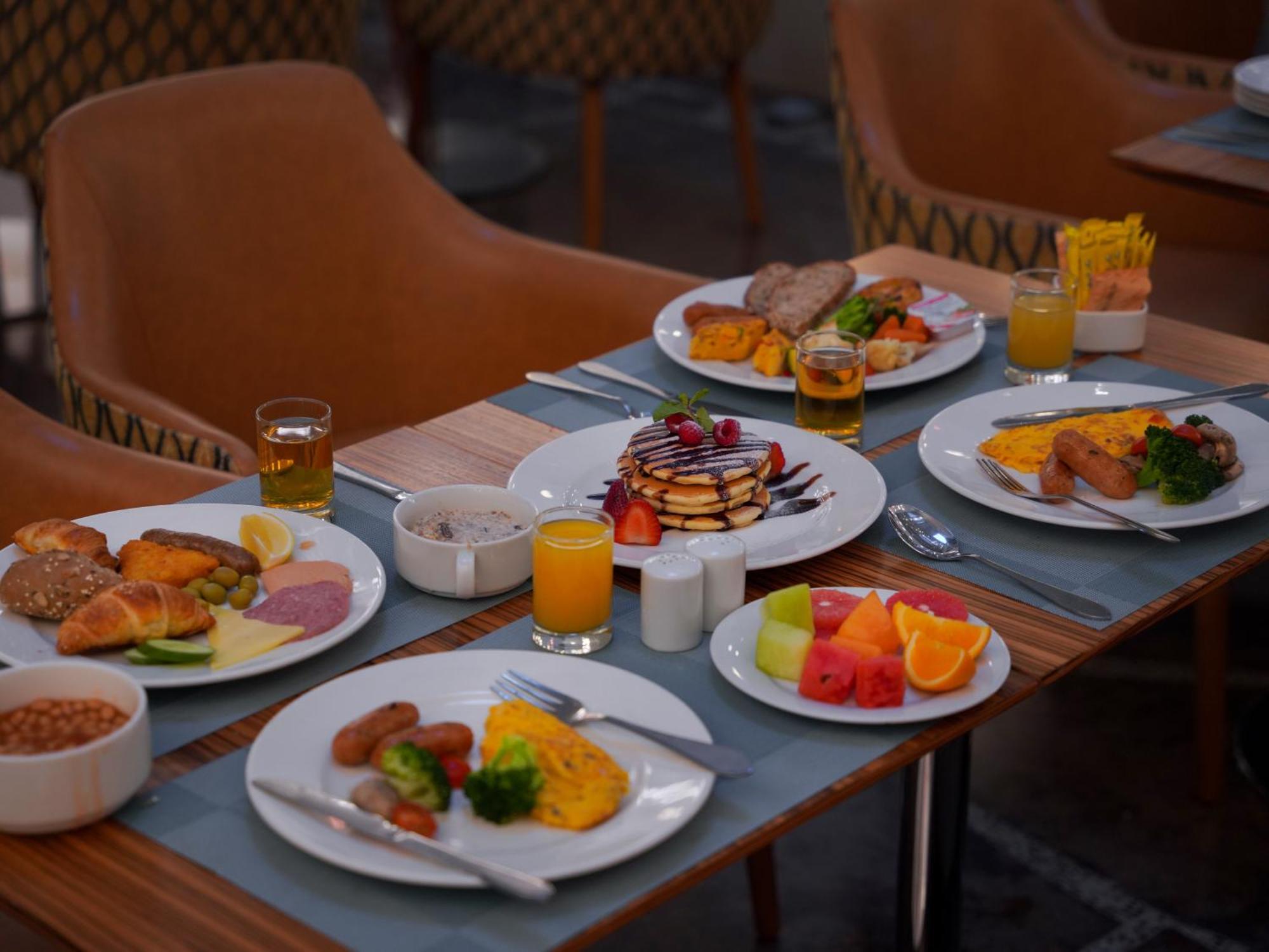 Golden Tulip Muscat Hotel Kültér fotó