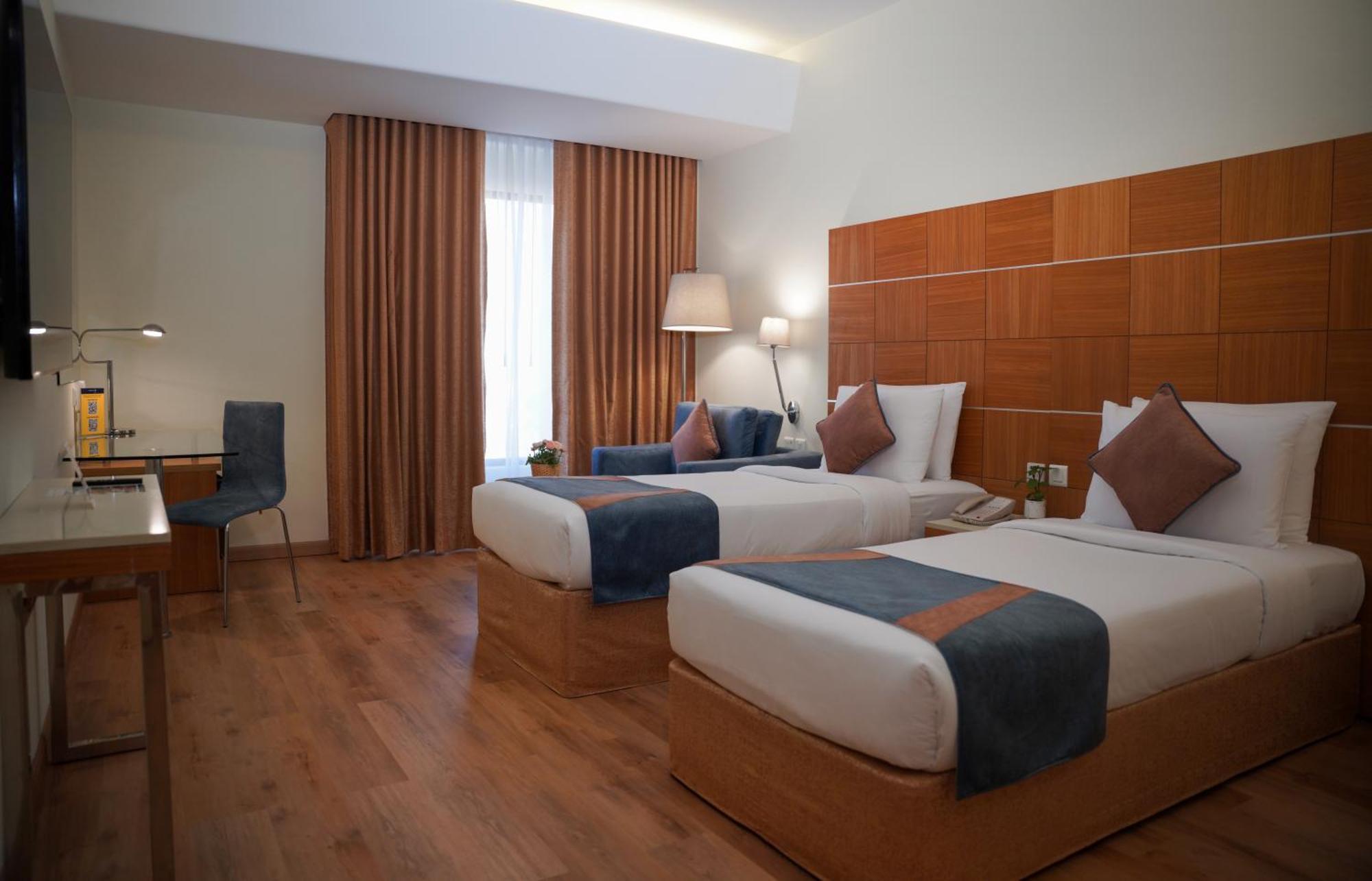 Golden Tulip Muscat Hotel Kültér fotó