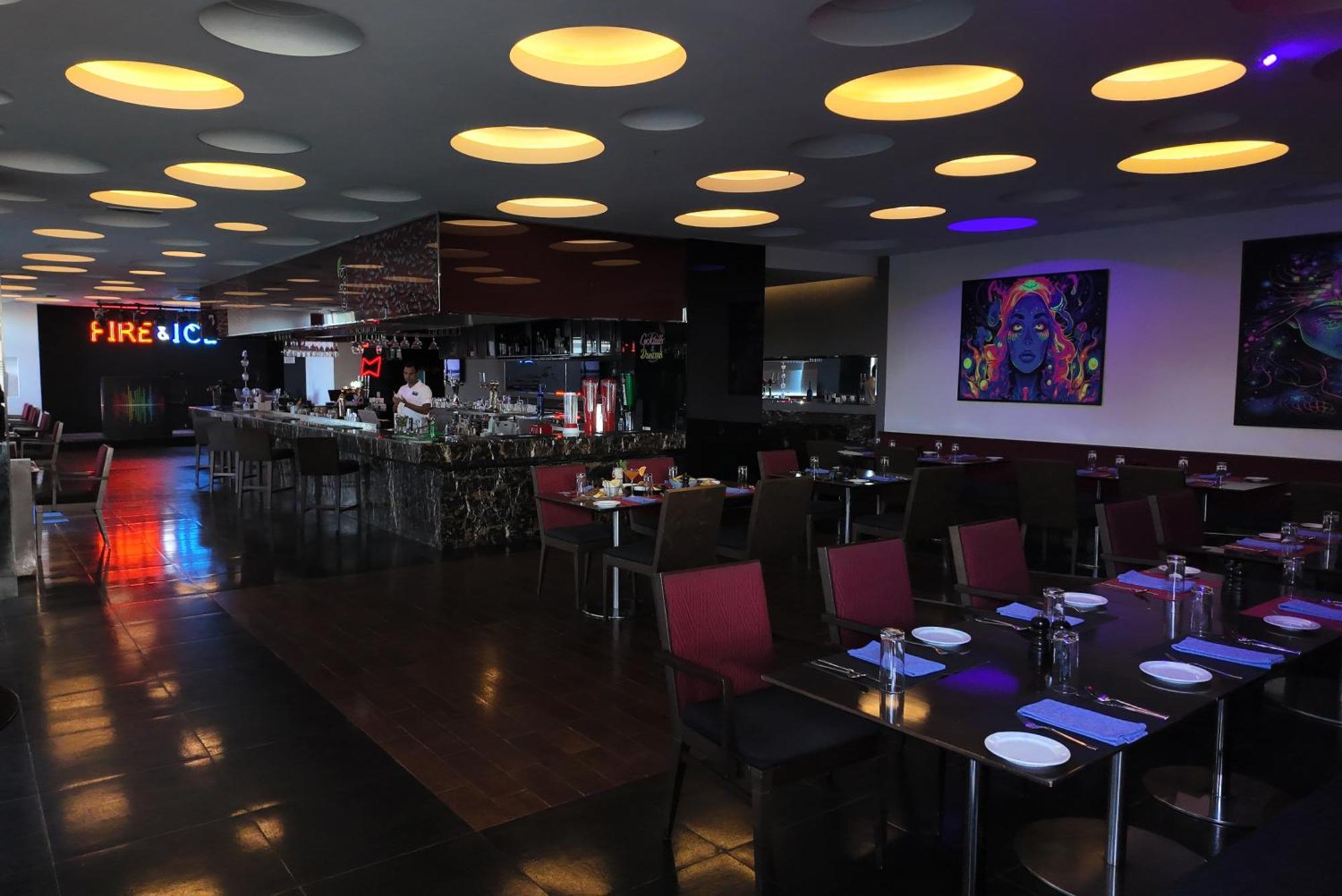 Golden Tulip Muscat Hotel Kültér fotó